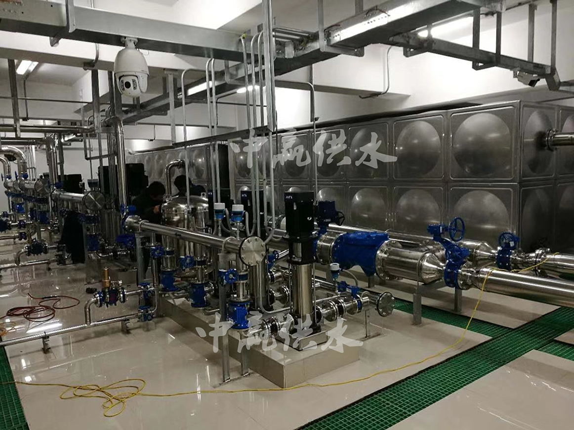 醫院學校專用箱式恒壓恒流集中式供水設備現場圖